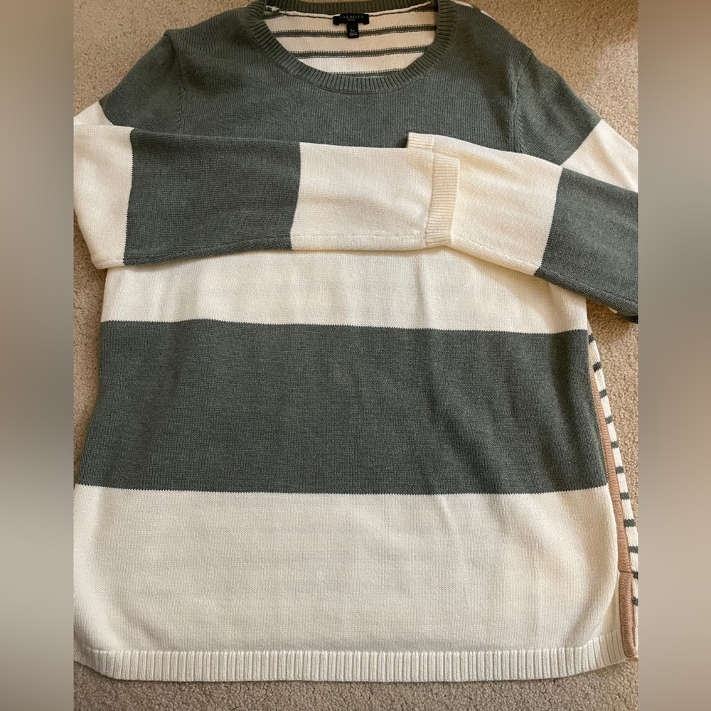 Talbots Women’s Sweater EUC